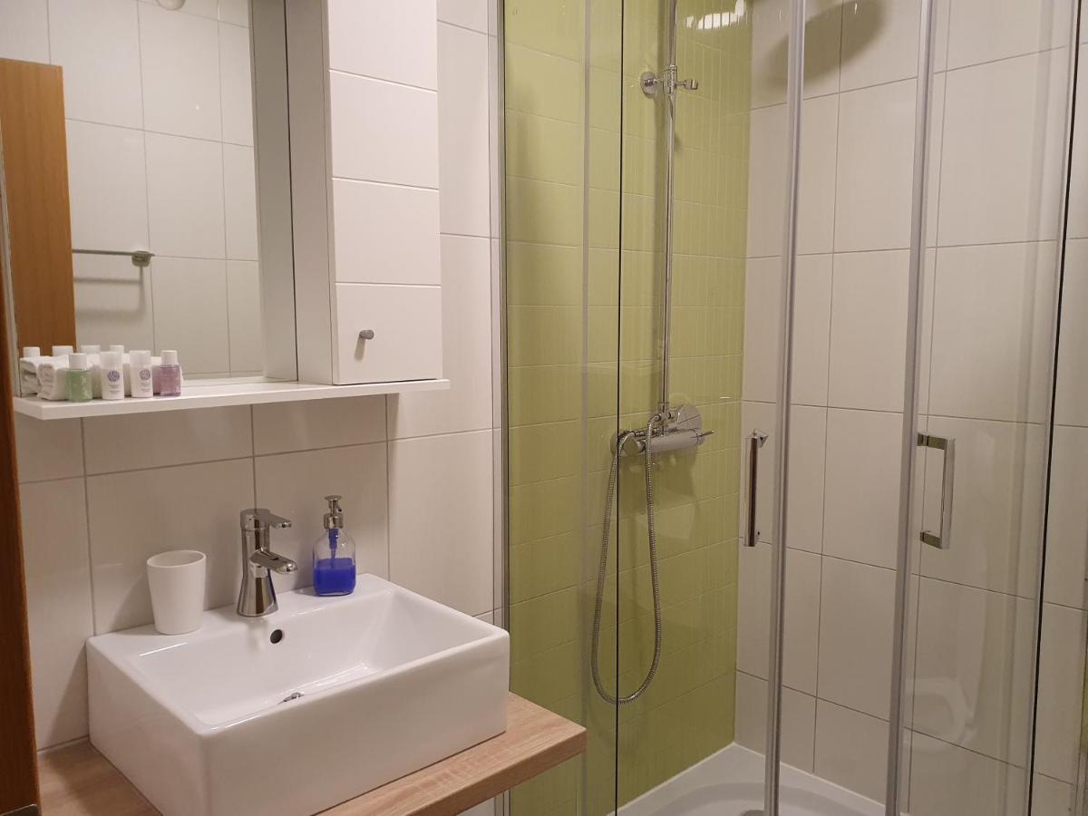 Apartmani Eterovic Baška Voda エクステリア 写真