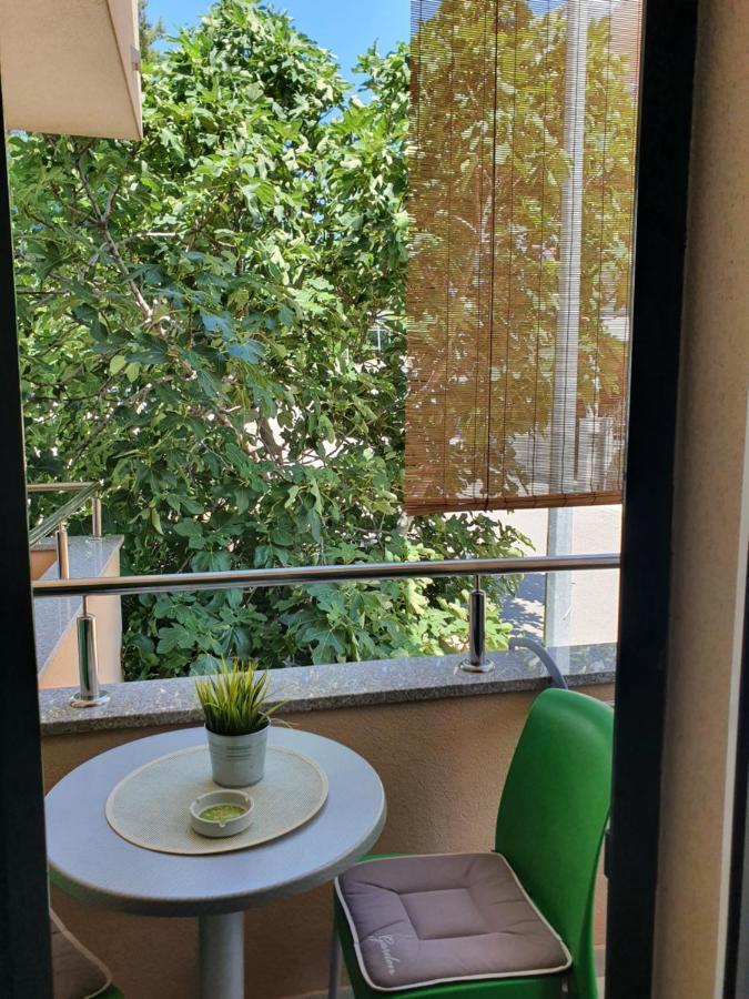 Apartmani Eterovic Baška Voda エクステリア 写真