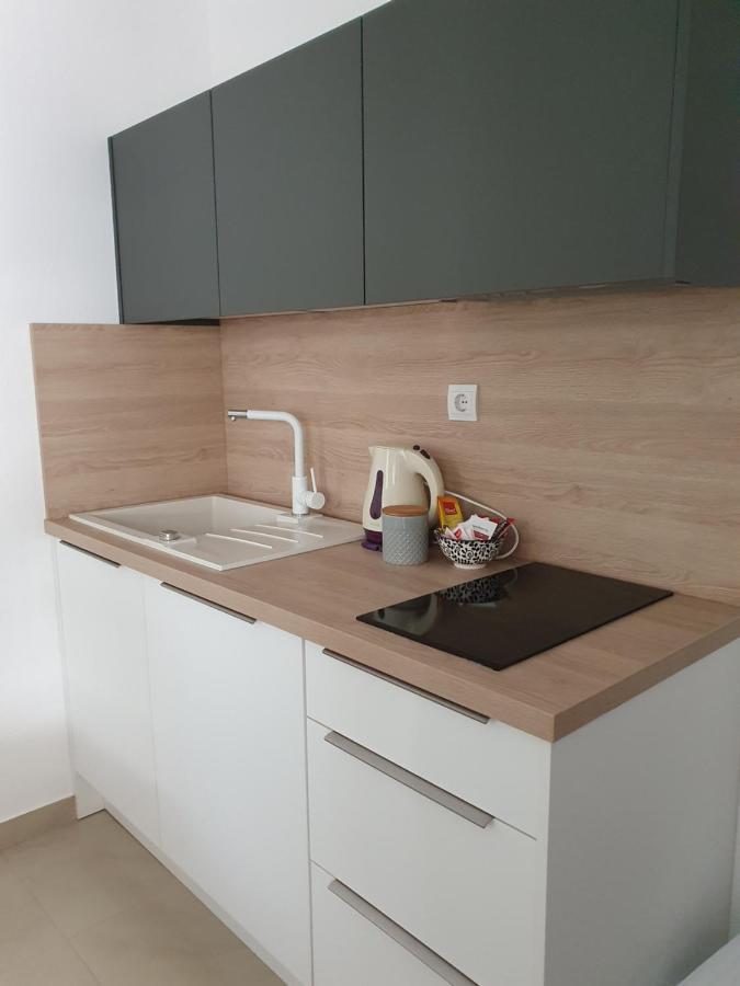 Apartmani Eterovic Baška Voda エクステリア 写真