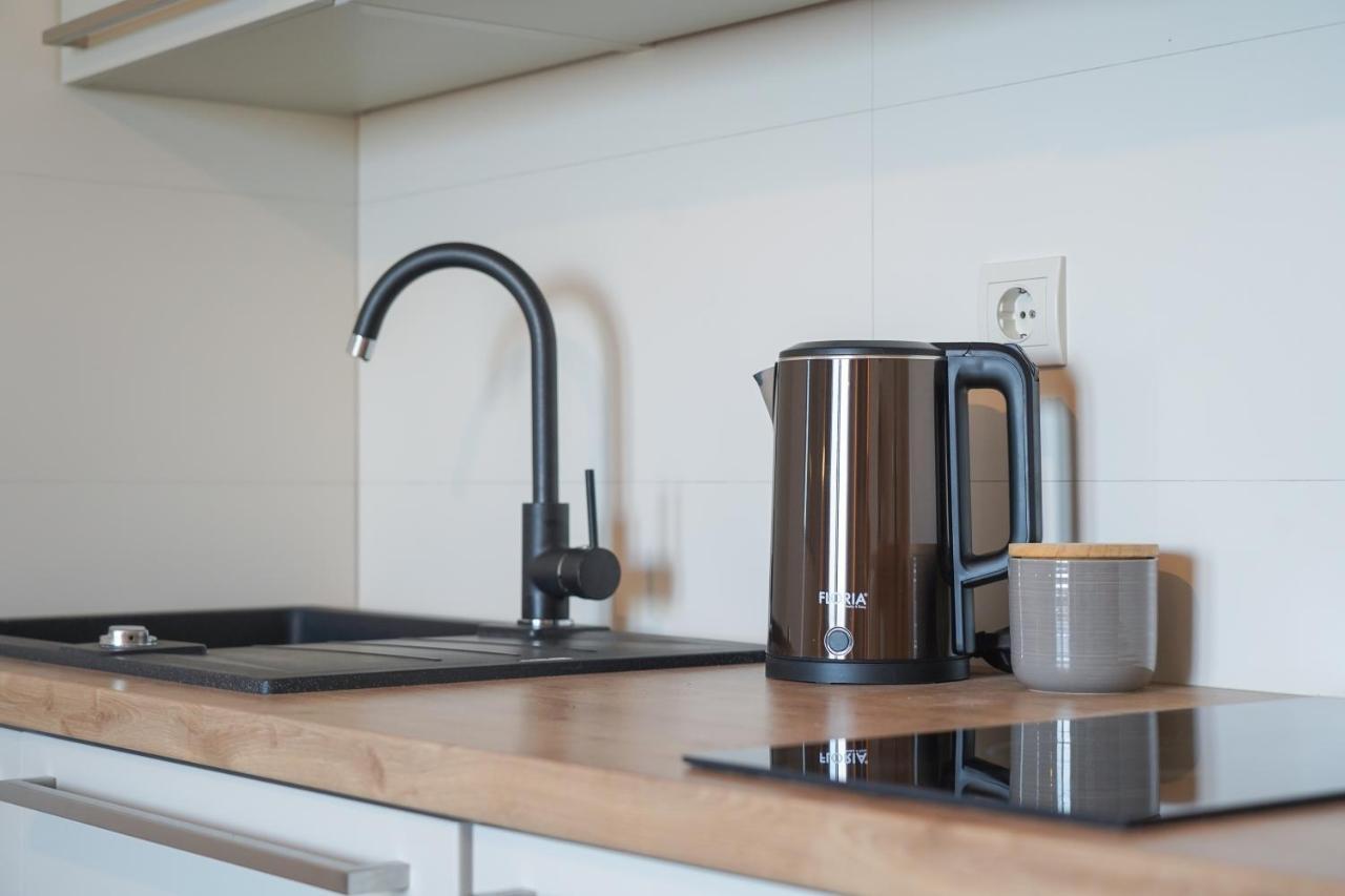 Apartmani Eterovic Baška Voda エクステリア 写真