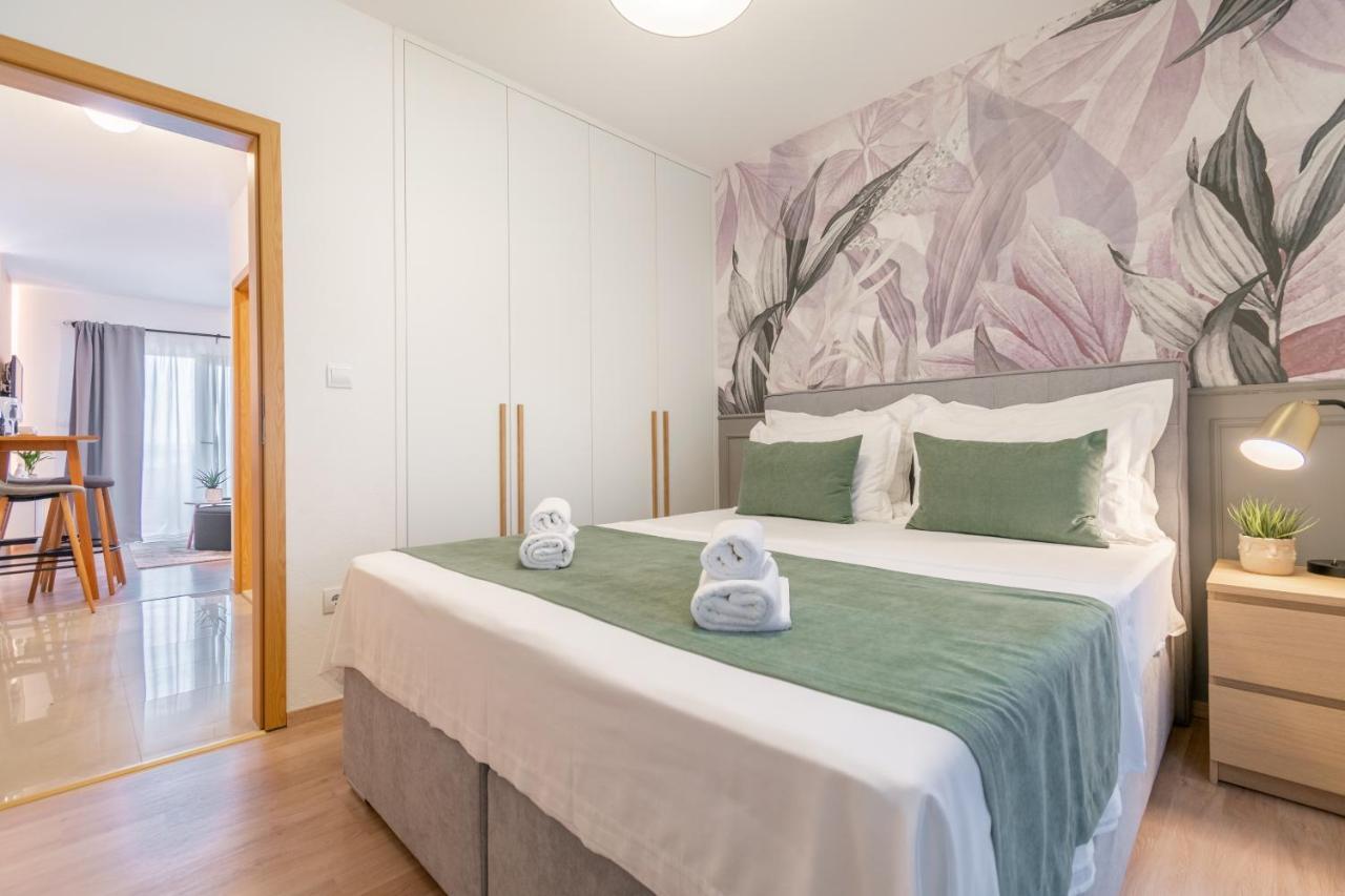 Apartmani Eterovic Baška Voda エクステリア 写真