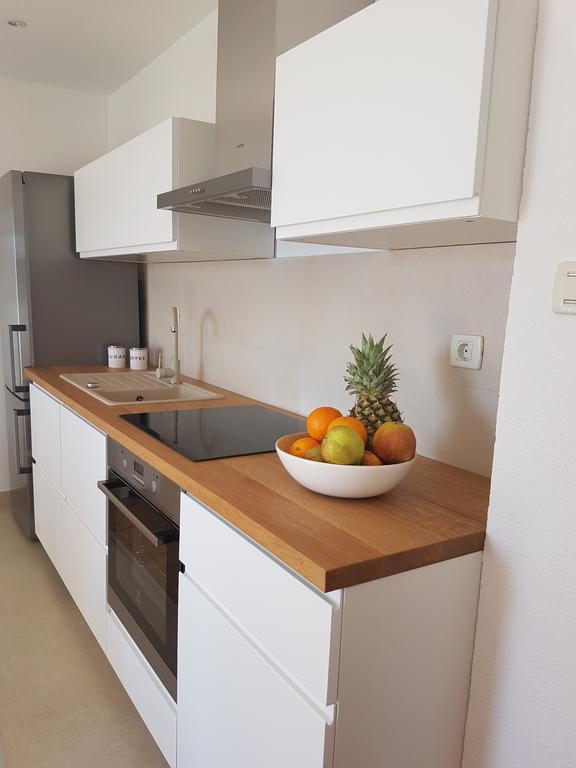 Apartmani Eterovic Baška Voda エクステリア 写真