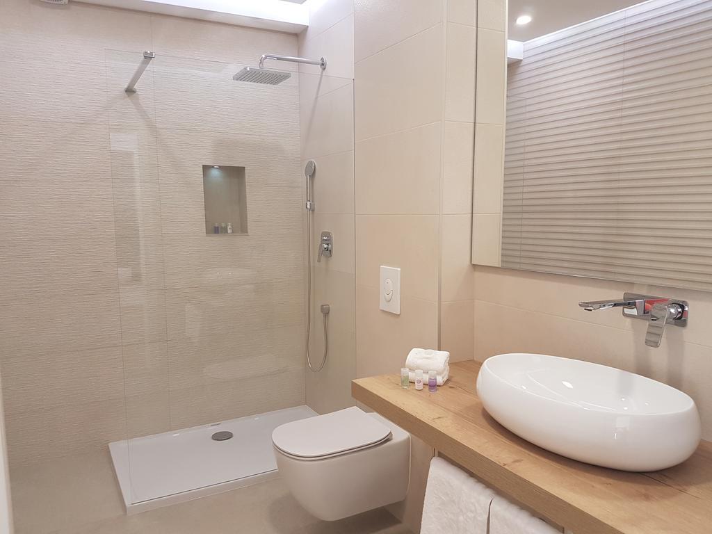 Apartmani Eterovic Baška Voda エクステリア 写真