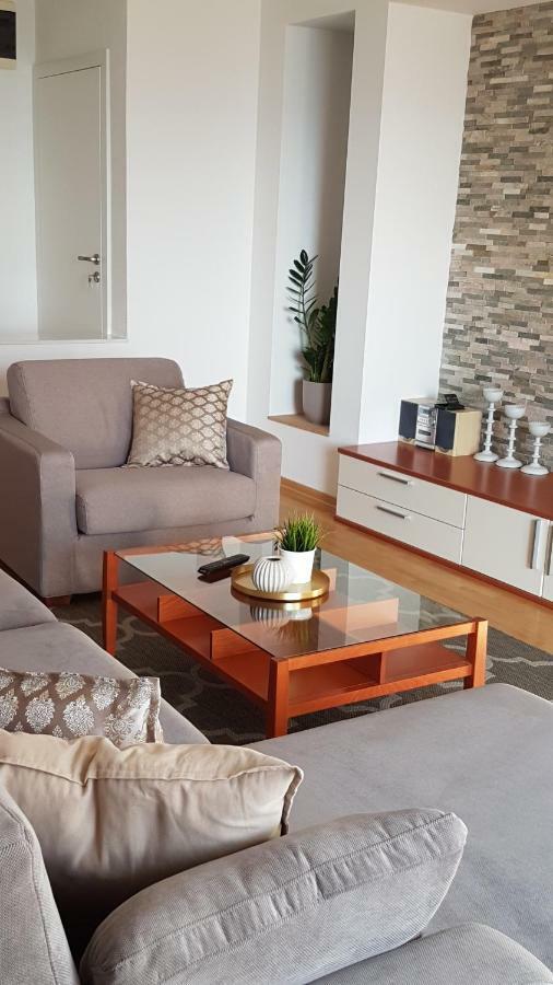 Apartmani Eterovic Baška Voda エクステリア 写真